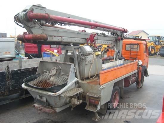 Mercedes-Benz 1113 コンクリートポンプ車