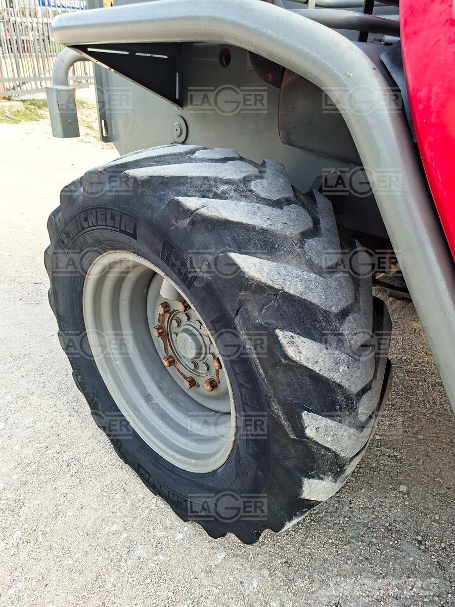 Merlo P40.17 LOX テレスコーピックハンドラー