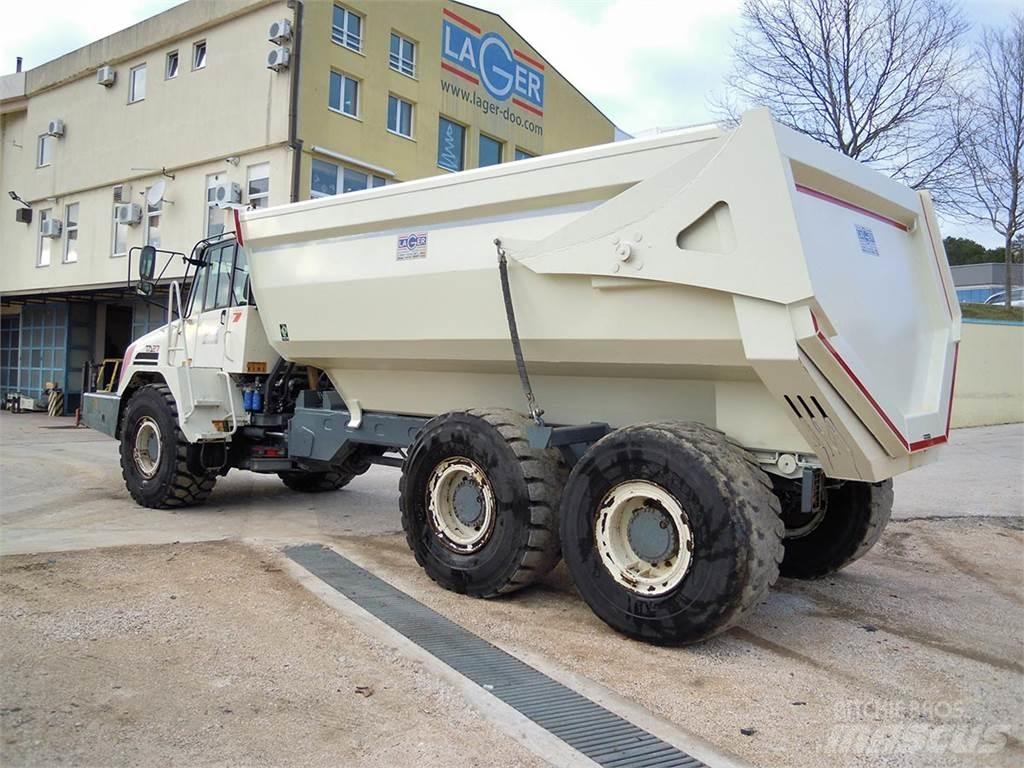 Terex TA27 アーティキュレート式ダンプトラック