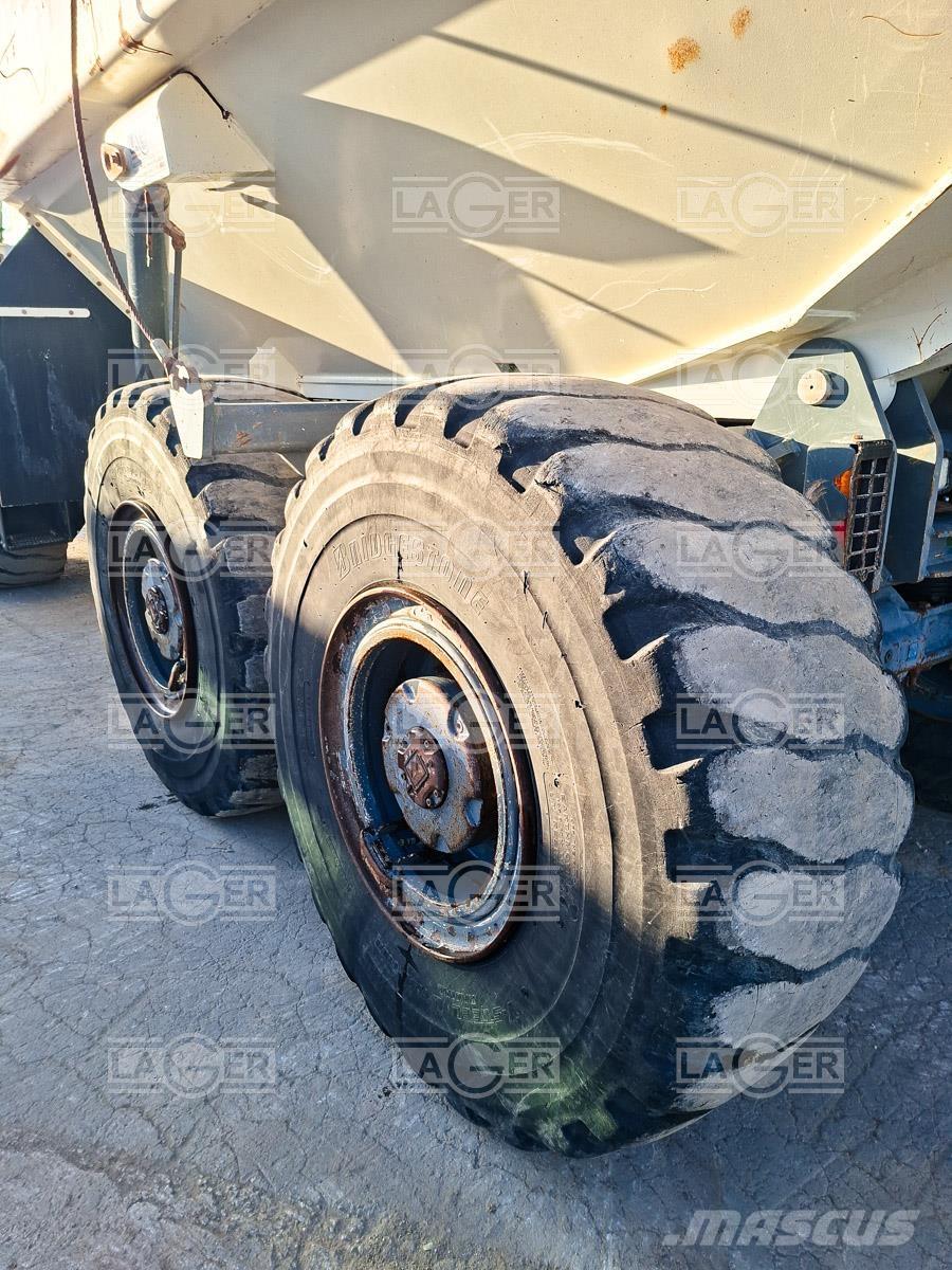 Terex TA300 サイト　ダンプ