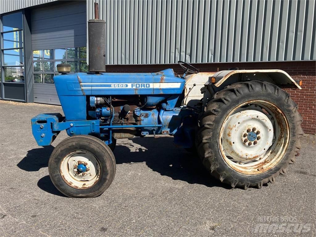 Ford 6600 トラクター