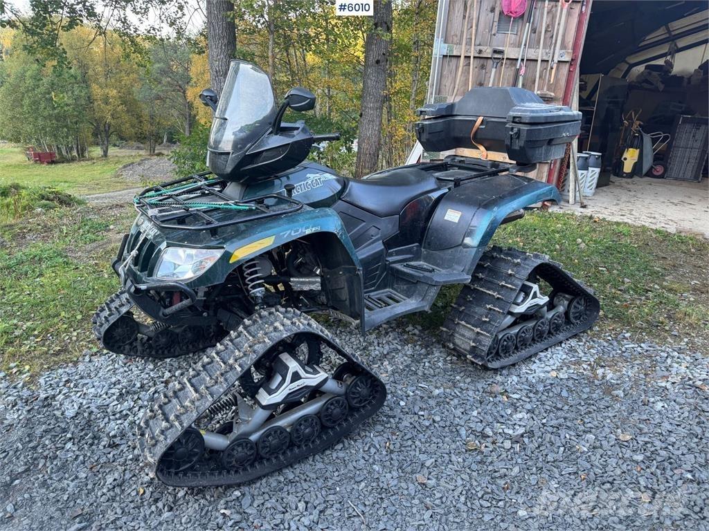 Arctic Cat 700 バギー
