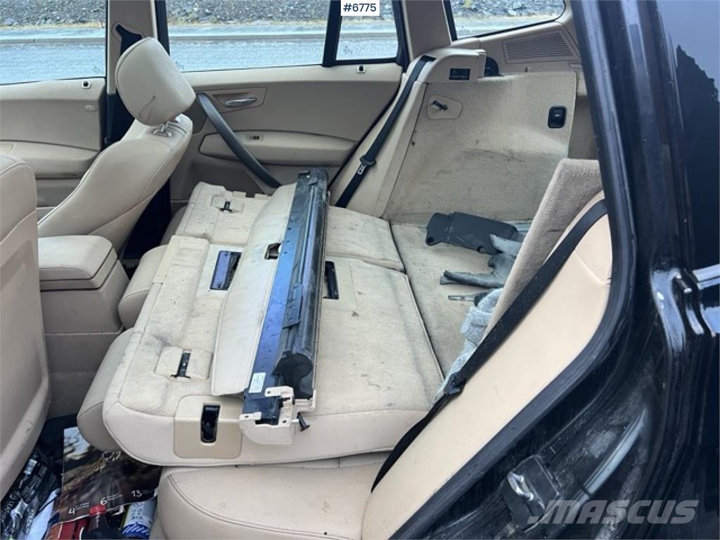 BMW x3 2.0 D 4x4 パネルバン