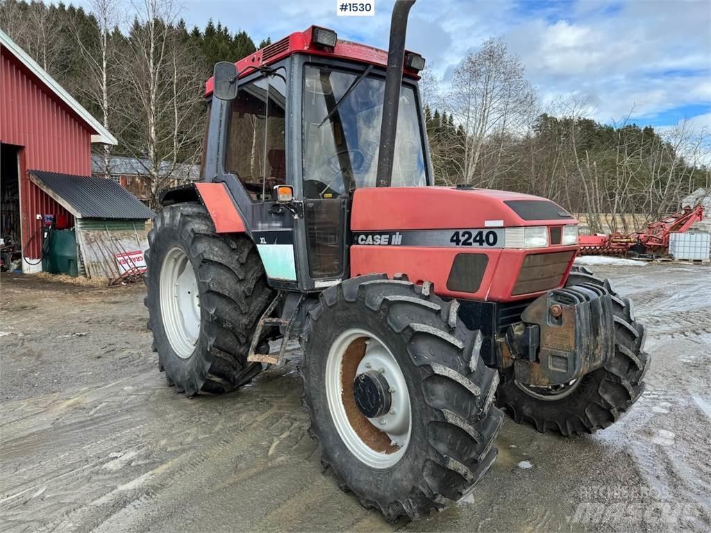 CASE IH 4240 XL トラクター