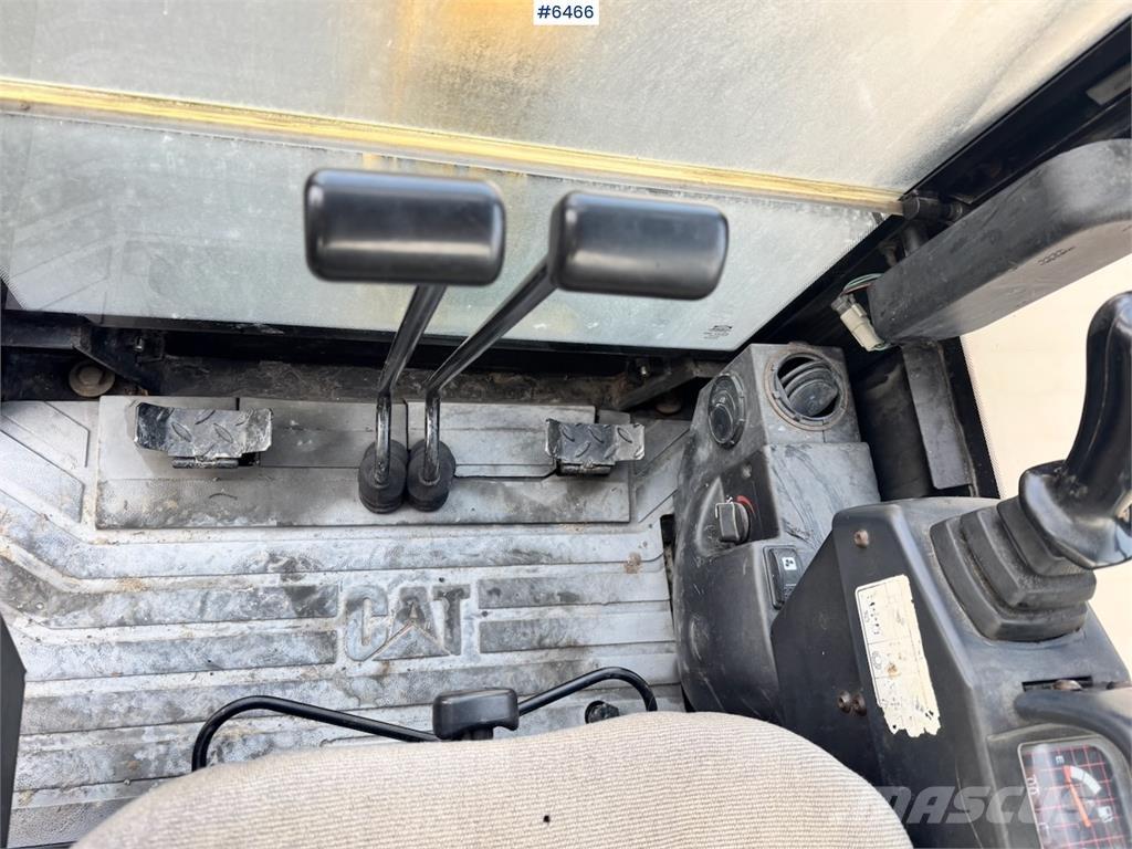 CAT 301.8 大型油圧ショベル12t以上（パワーショベル・ユンボ）