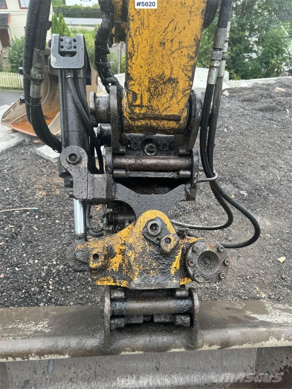 CAT 305 CR 大型油圧ショベル12t以上（パワーショベル・ユンボ）