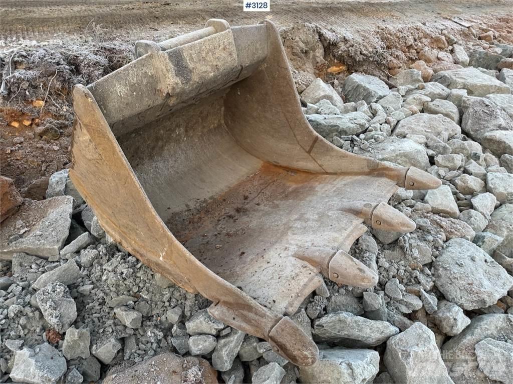 CAT 323-07A 大型油圧ショベル12t以上（パワーショベル・ユンボ）
