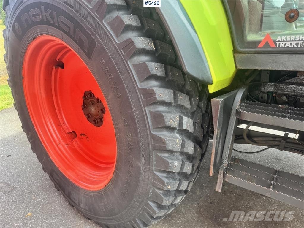 CLAAS Arion 430 トラクター
