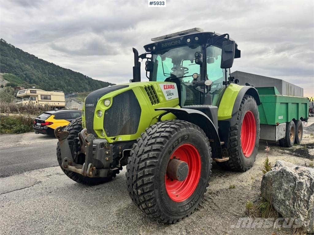 CLAAS Arion 660 トラクター