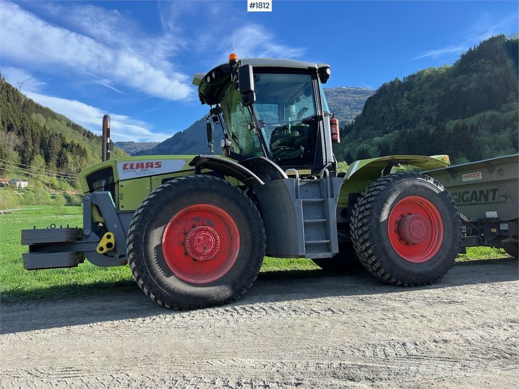 CLAAS Xerion 3800 トラクター