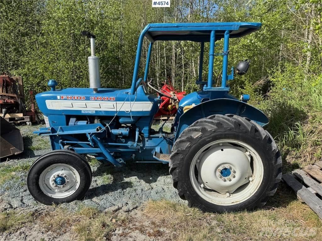 Ford 3000 トラクター