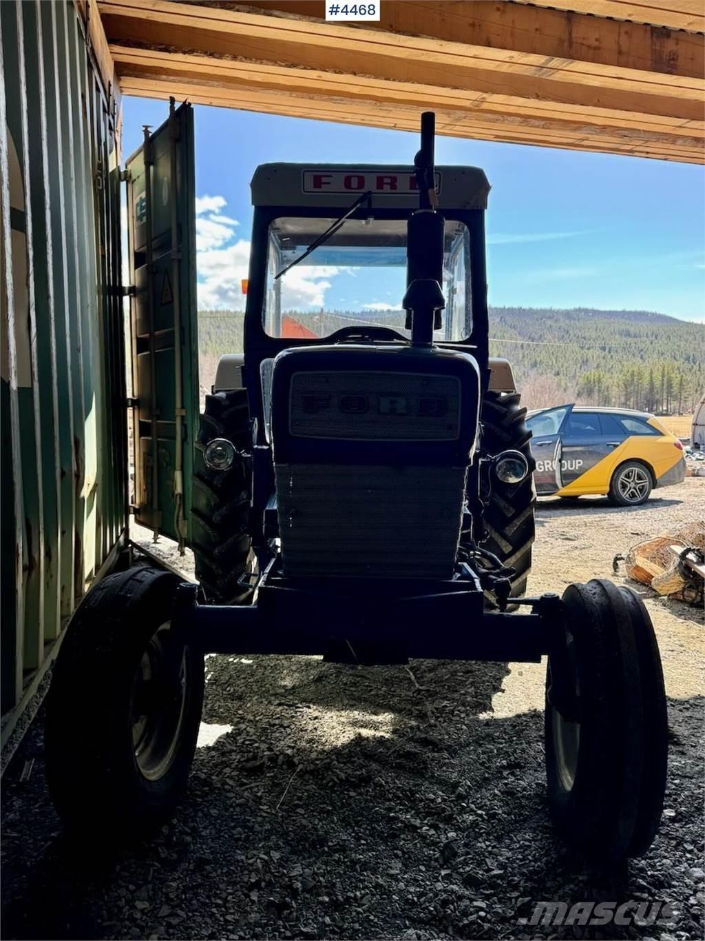 Ford 4000 トラクター