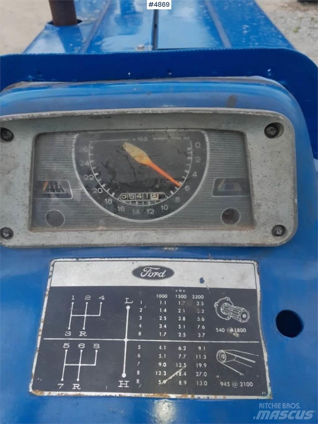 Ford 4000 トラクター