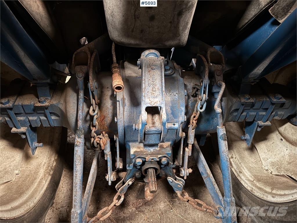 Ford 4000 トラクター