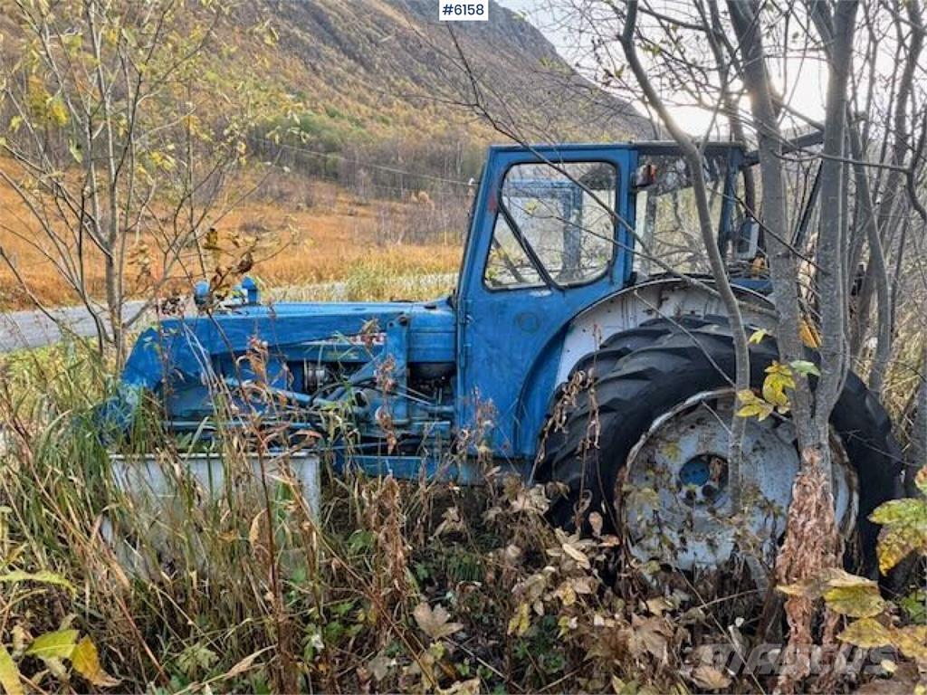 Ford 4000 トラクター