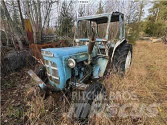 Ford Super Dexta トラクター