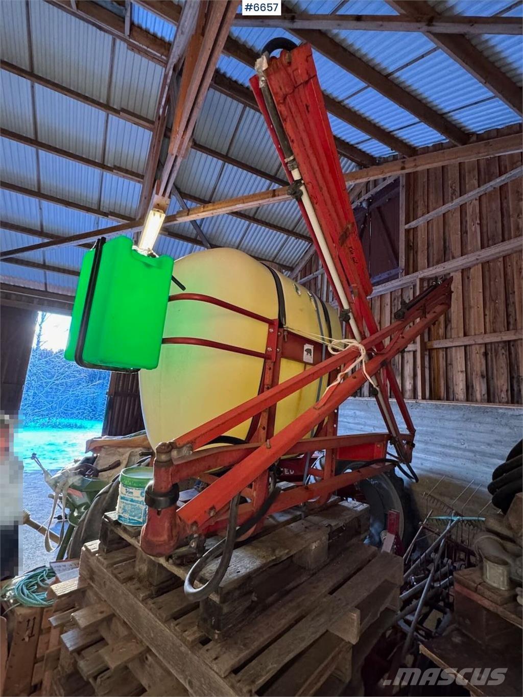 Hardi åkersprøyte 牽引型スプレイヤー