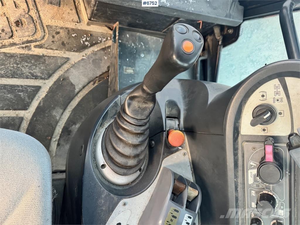 JCB Fastrac 3230 トラクター