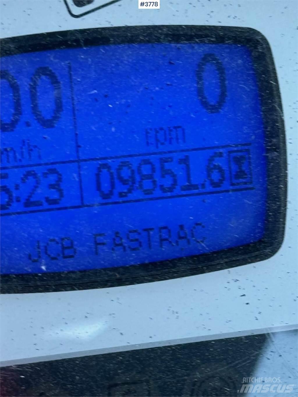 JCB Fastrac 8250 トラクター