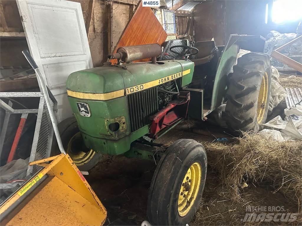 John Deere 1030 トラクター