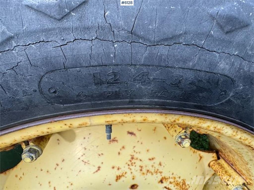 John Deere 1630 トラクター