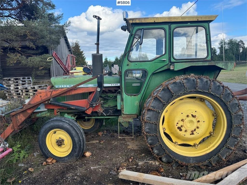 John Deere 2130 トラクター