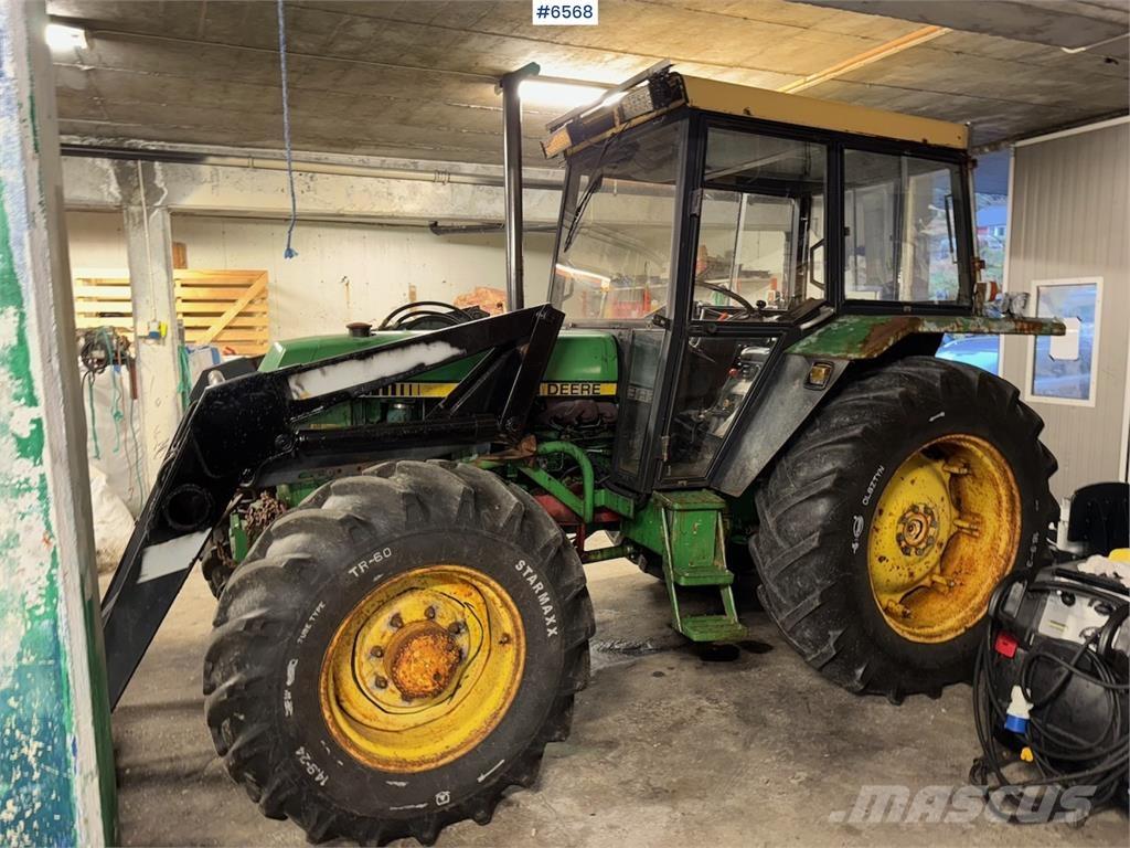 John Deere 2140 トラクター