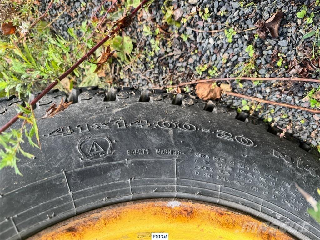 John Deere 3045R トラクター