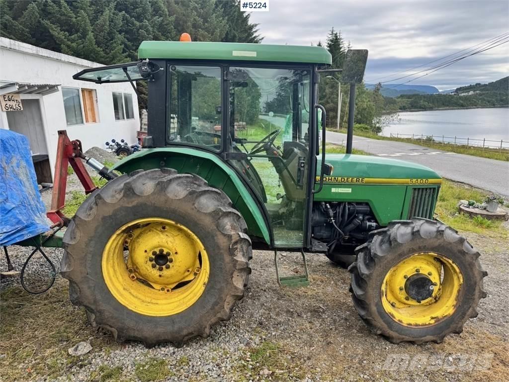John Deere 5400 トラクター