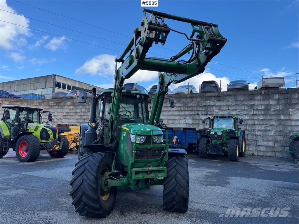 John Deere 6130M トラクター