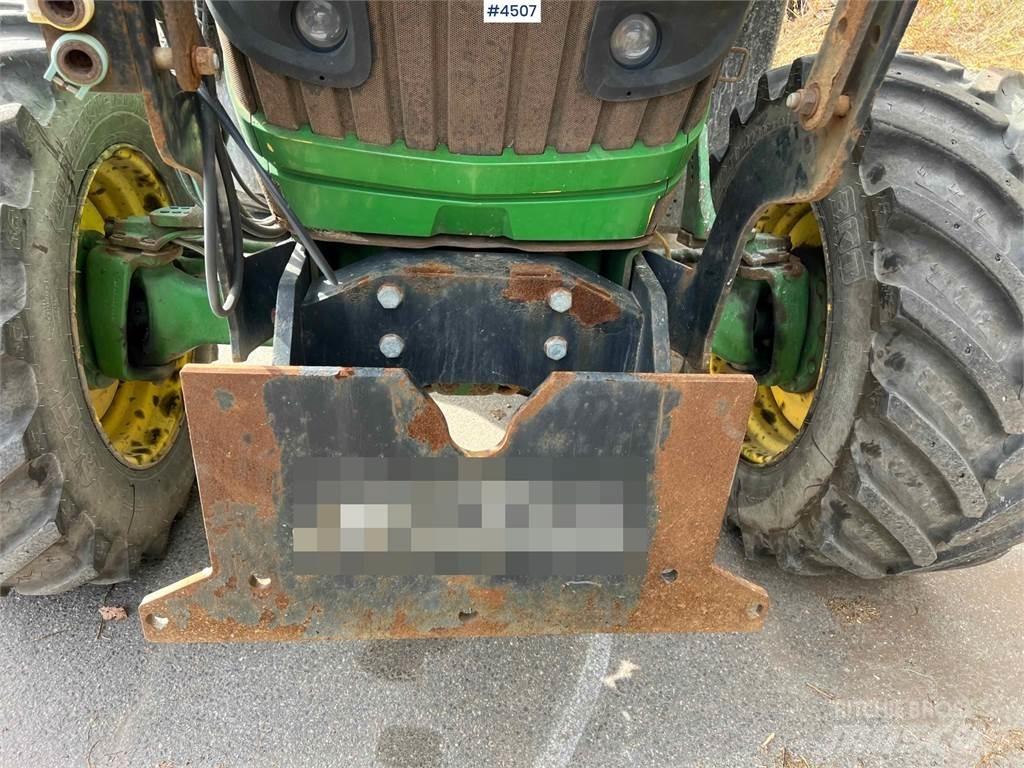 John Deere 6140R トラクター