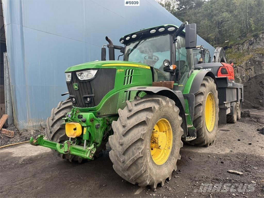 John Deere 6215R トラクター