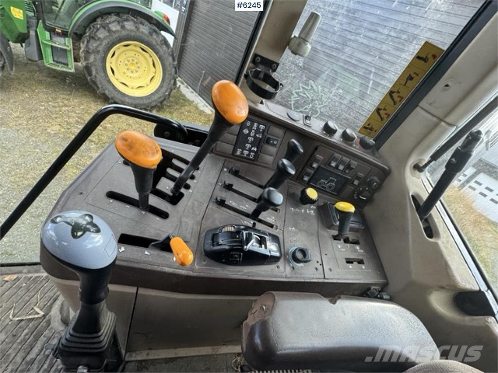 John Deere 6310 トラクター