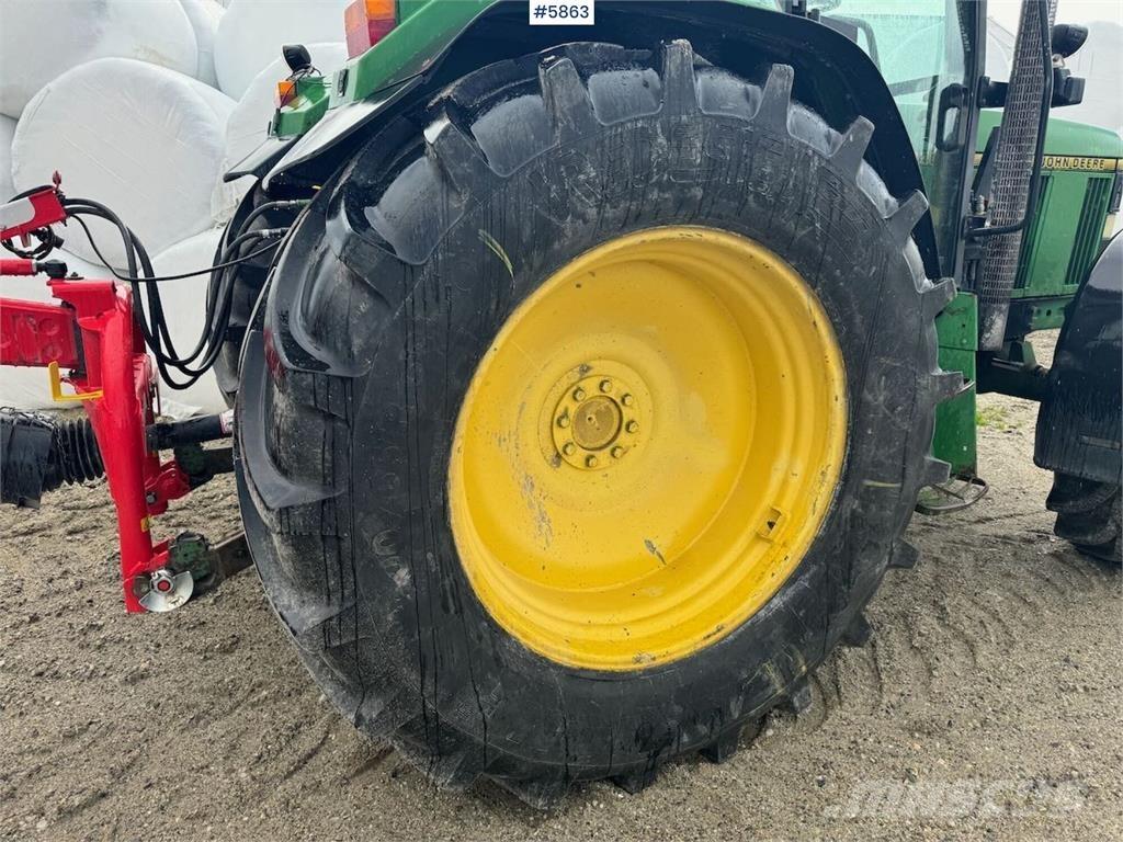 John Deere 6400 トラクター