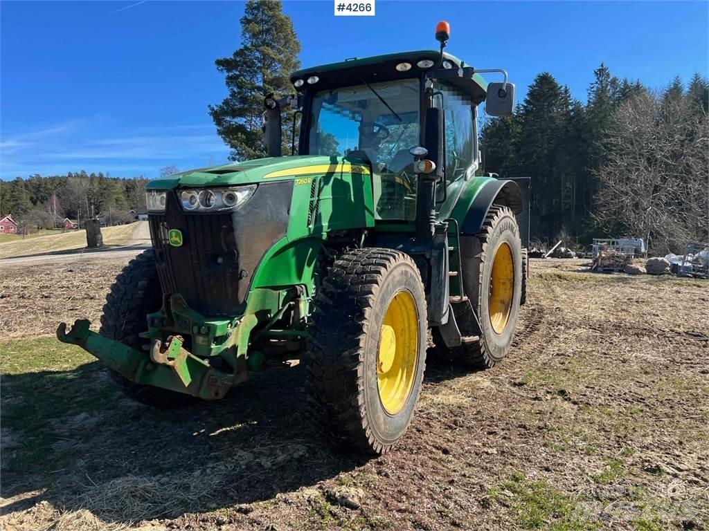 John Deere 7260R トラクター