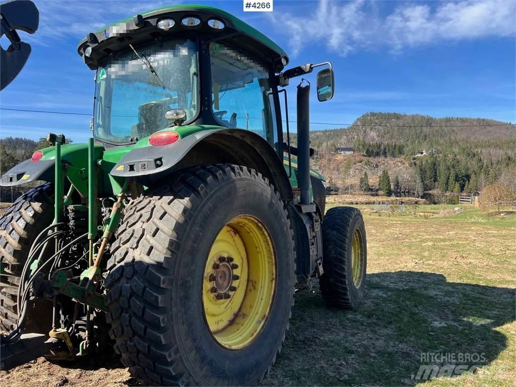 John Deere 7260R トラクター