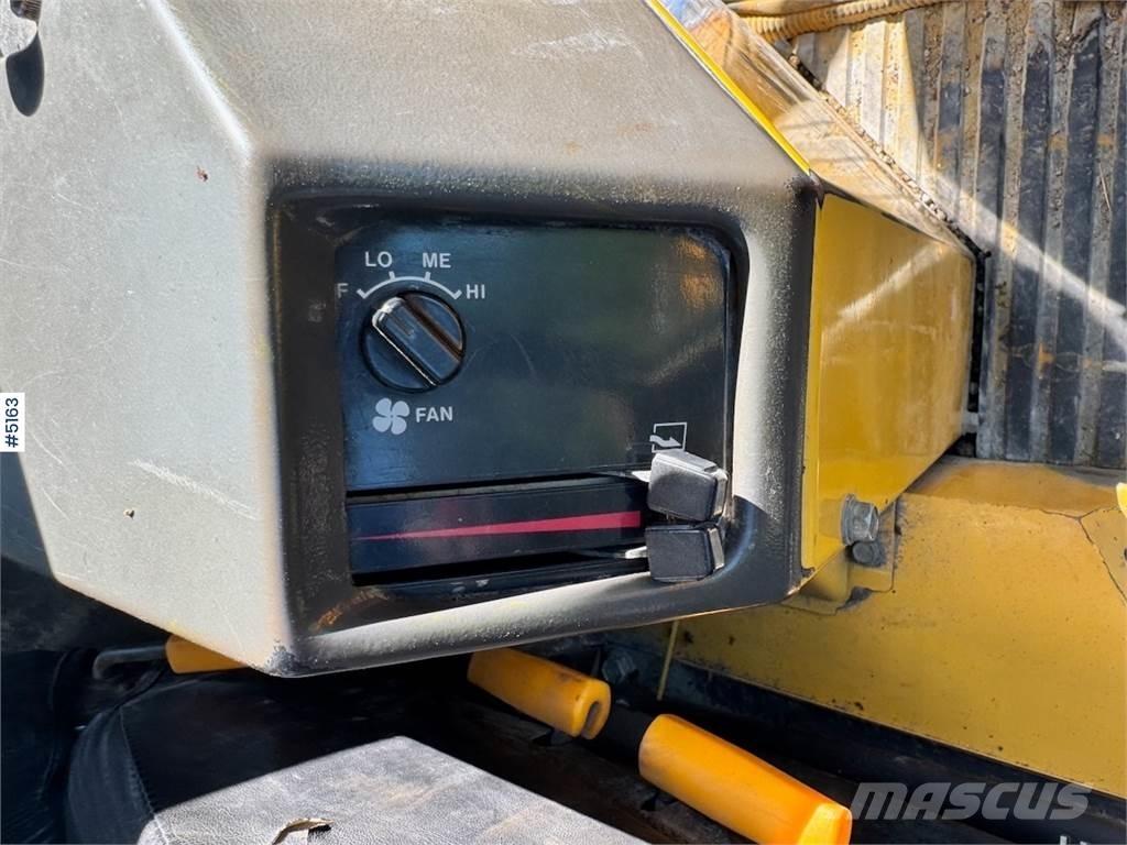 Komatsu WA420-1 ホイールローダー・タイヤショベル