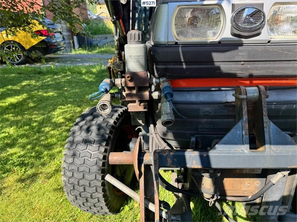 Kubota STA-35 トラクター