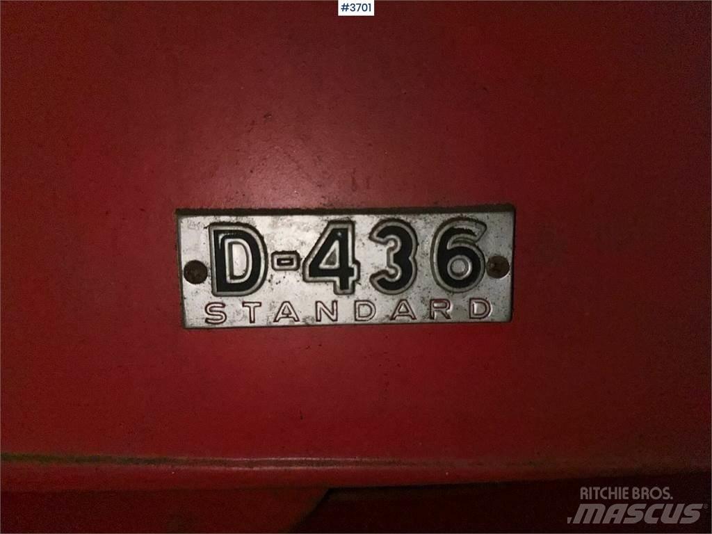 McCormick D-436 トラクター