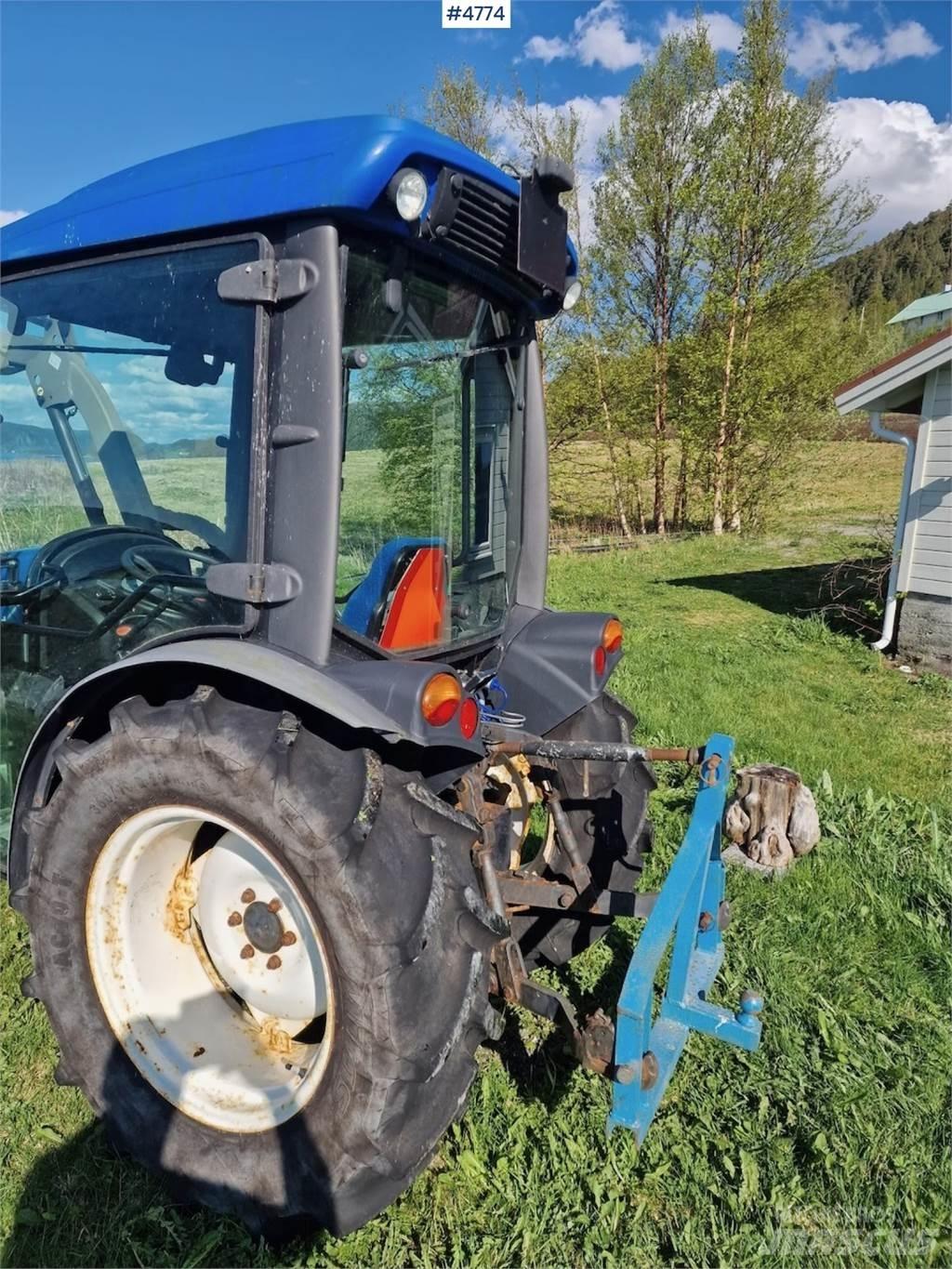 New Holland T3020 トラクター