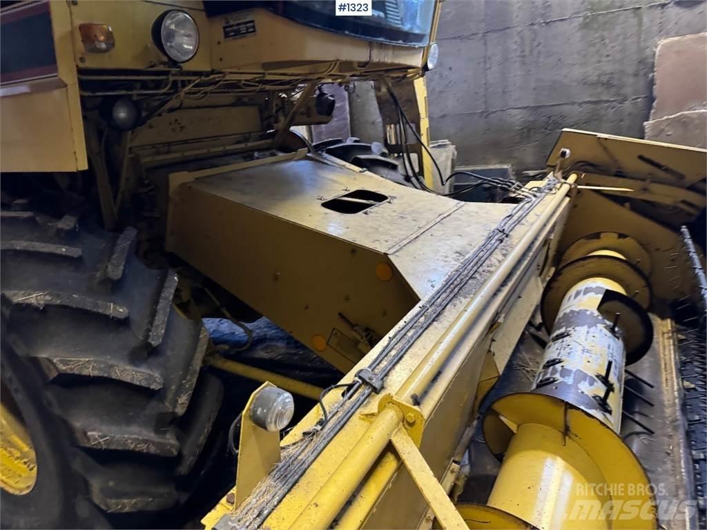 New Holland TC52 コンバイン