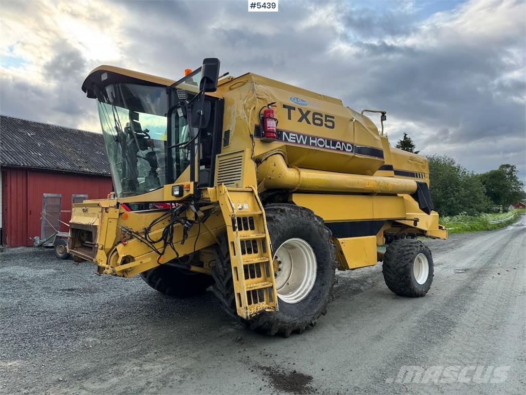 New Holland TX65 コンバイン