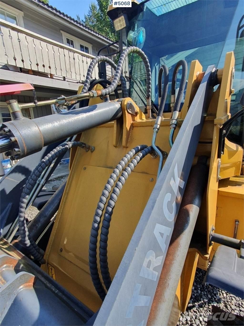 Powertrack L36 ホイールローダー・タイヤショベル