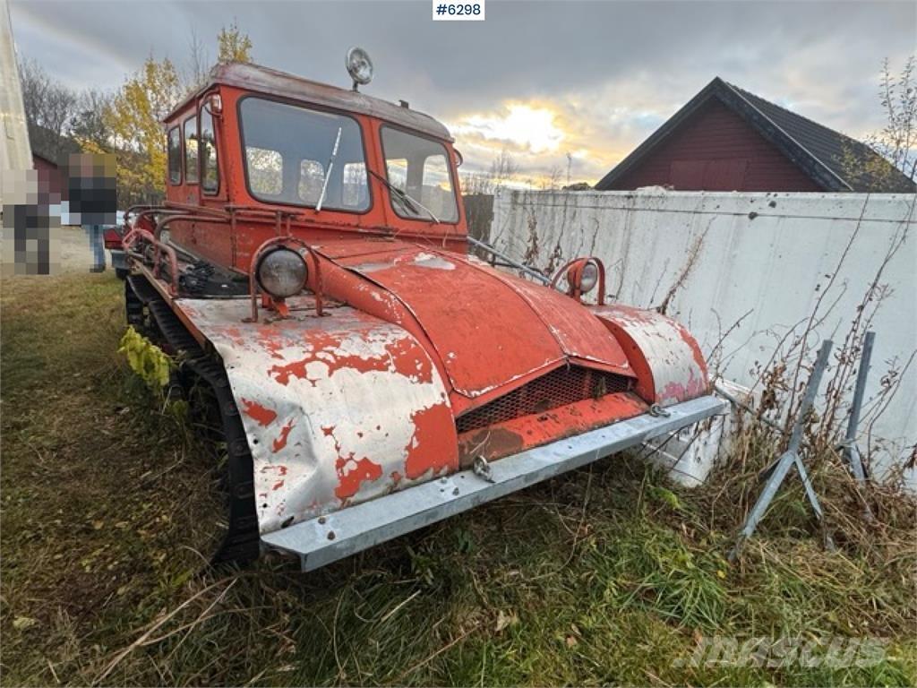  Snow trace St 4 パネルバン