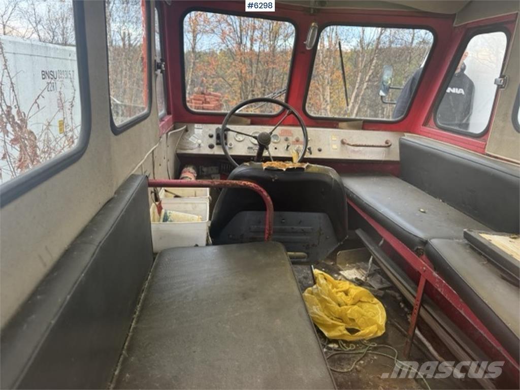  Snow trace St 4 パネルバン