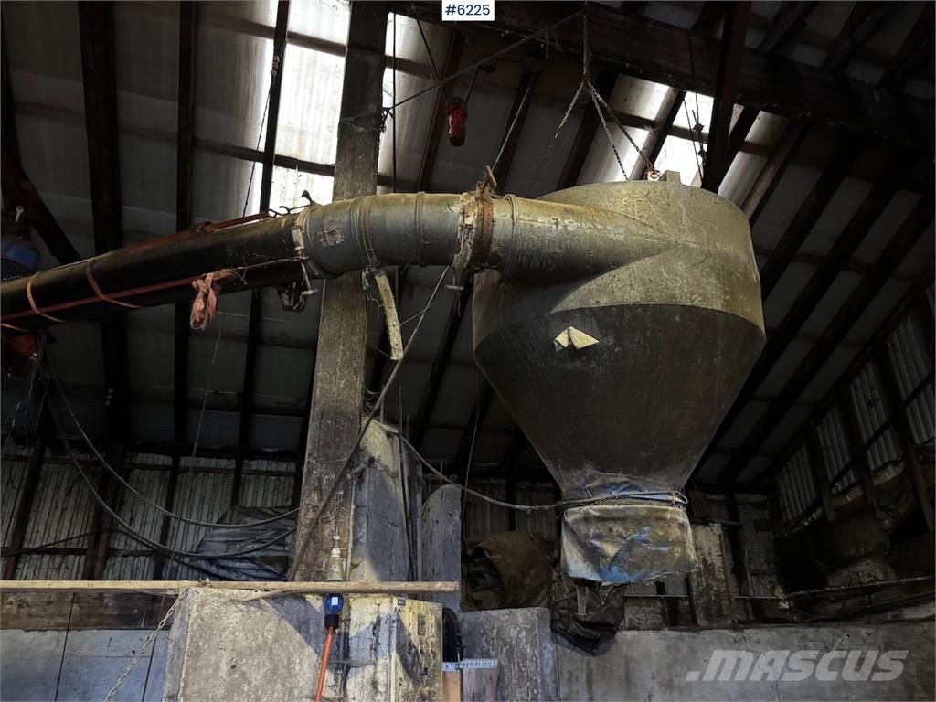 TKS Fylltømmer. その他トラクターアクセサリー・アタッチメント