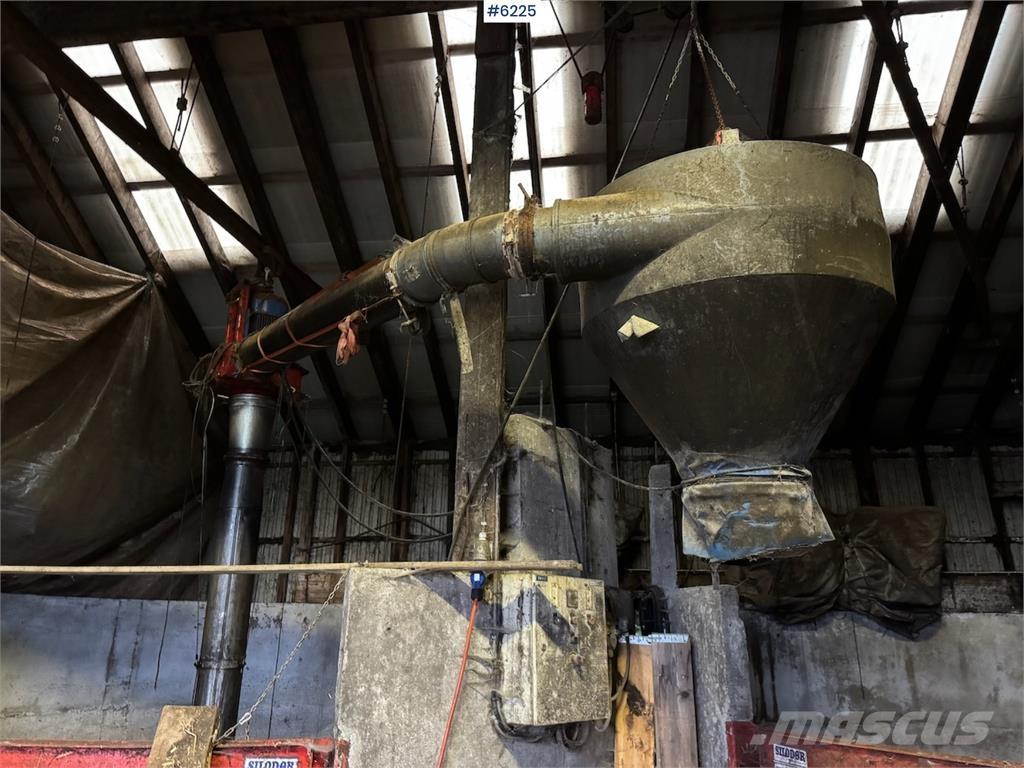 TKS Fylltømmer. その他トラクターアクセサリー・アタッチメント