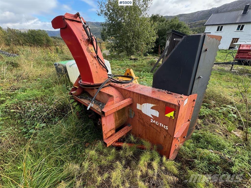 Tokvam 24GTHS スノーブレードとプラウ