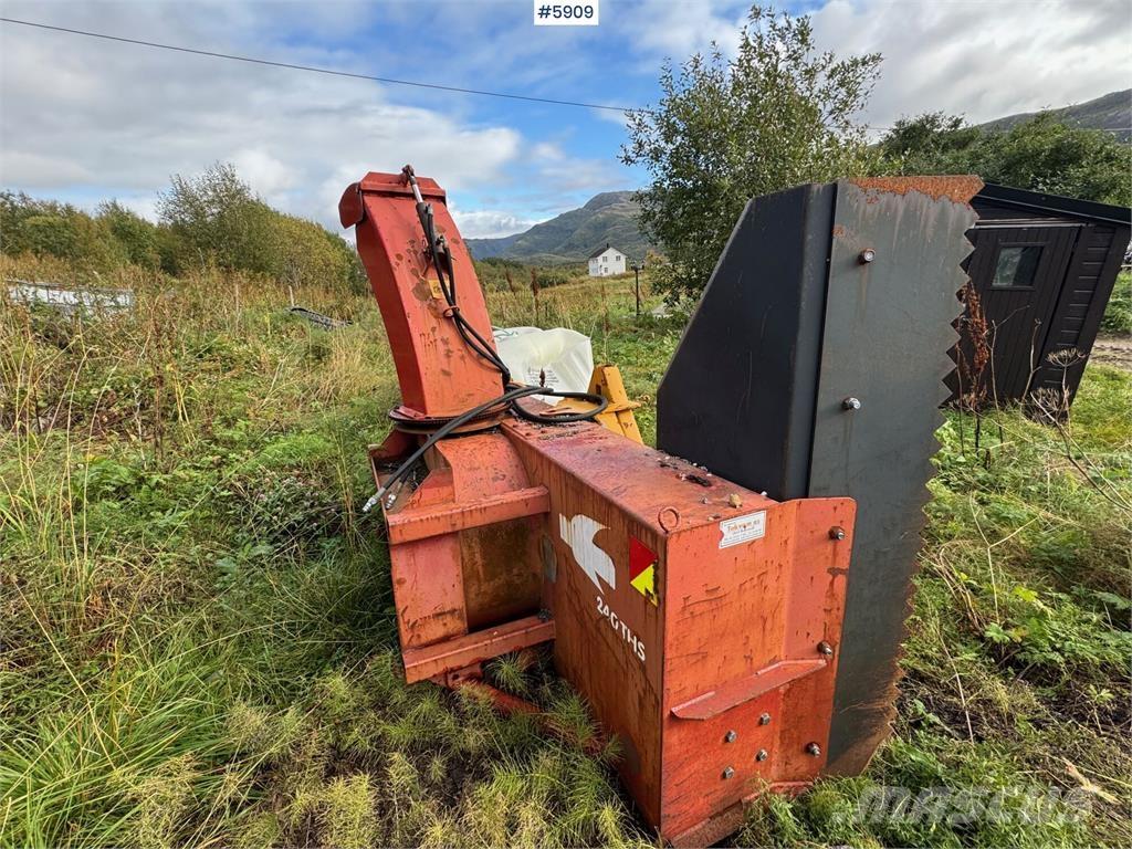 Tokvam 24GTHS スノーブレードとプラウ