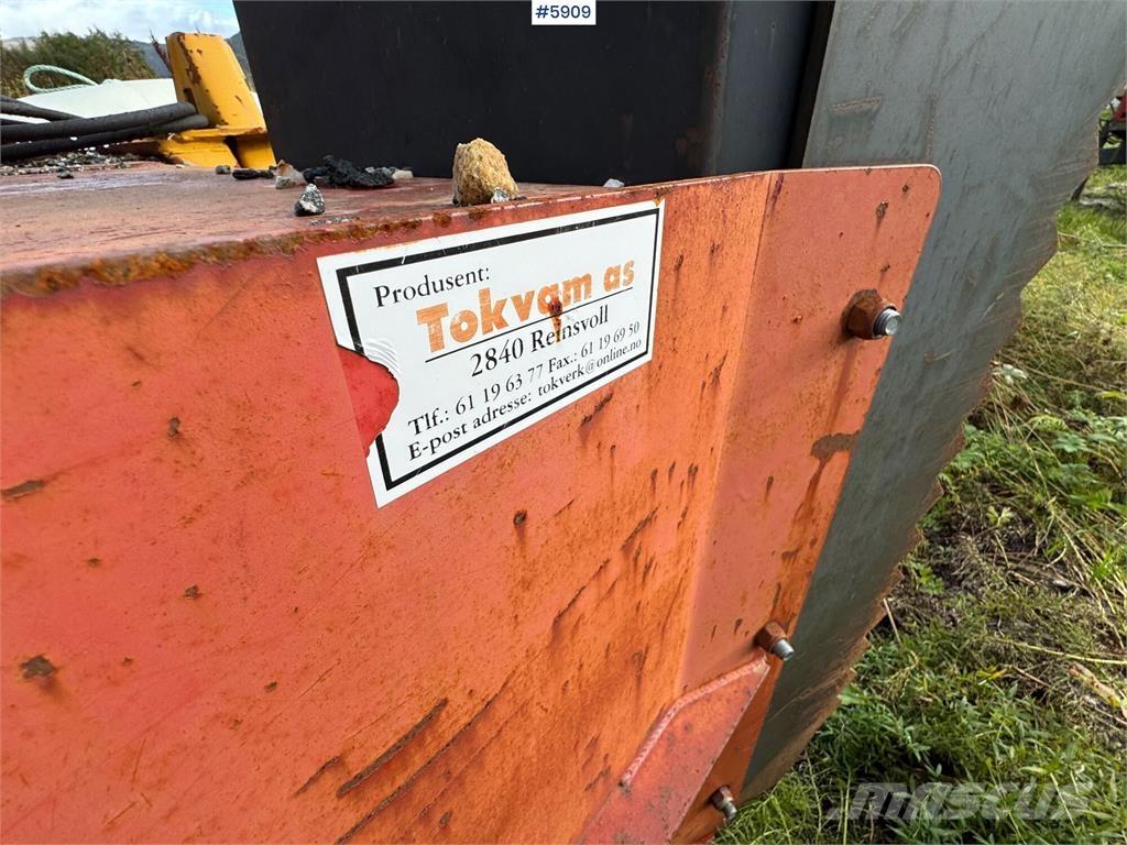 Tokvam 24GTHS スノーブレードとプラウ